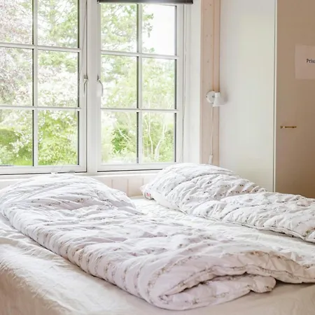 Among Trees With Architectural Flair Vakantiehuis Dronningmølle