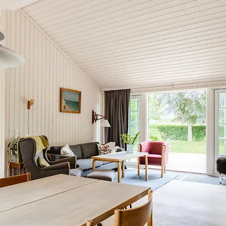 Among Trees With Architectural Flair 度假居 Dronningmølle